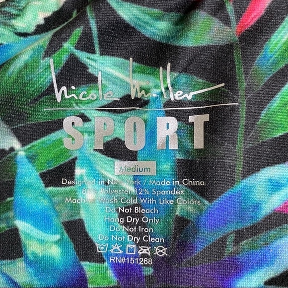 NWT Nicole Miller Sport Tropical Print Cropped Leggings. Size Medium - Picture 7 of 7